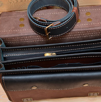 Двухцветный кожаный портфель на 3 отделения