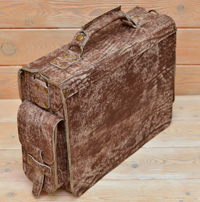 Неклассический мужской портфель из состаренной кожи