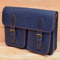 Синий кожаный портфель