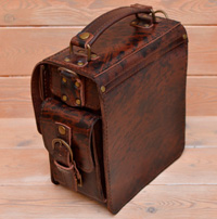 Оригинальная вместительная  сумка из состаренной кожи