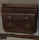 Вместительный   коричневый портфель
