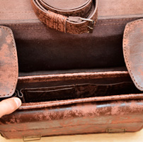 Вместительный мужской портфель из состаренной кожи